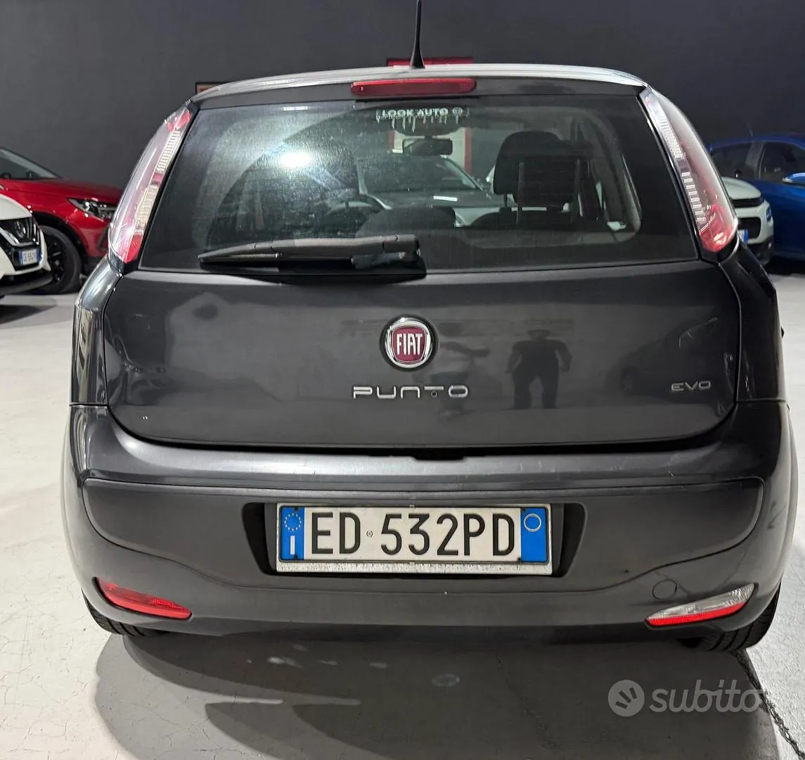 Fiat Punto 2010 photo 5