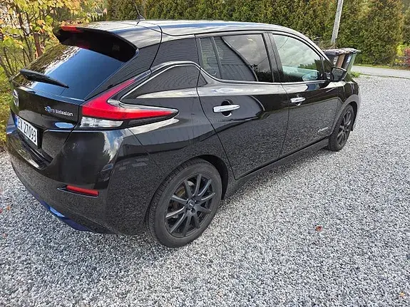 Nissan Leaf 2018 photo 5