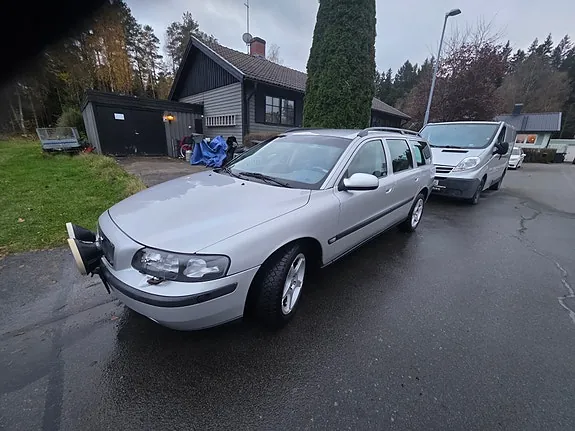 Volvo V70 2002 photo 2