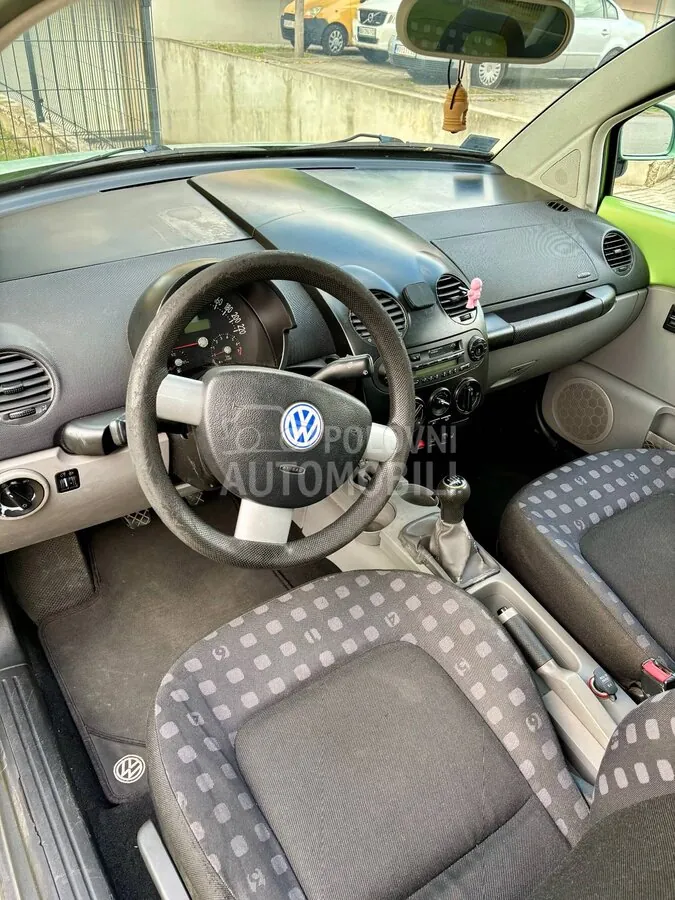 Volkswagen New Beetle 2002 photo 5