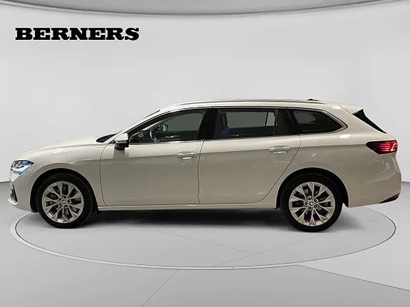 Skoda Superb 2024 photo 2