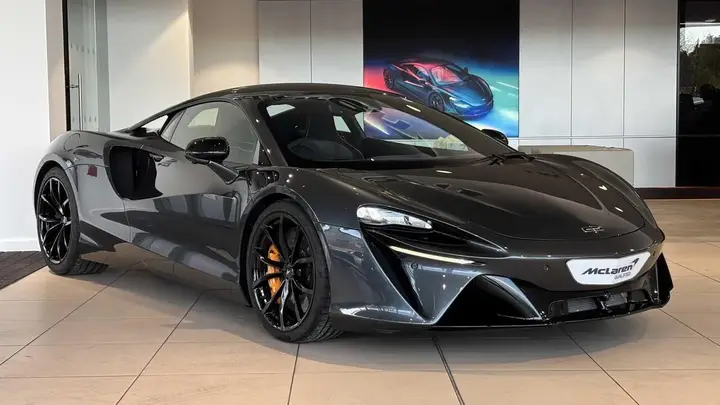 Mclaren Artura 2024 photo 2