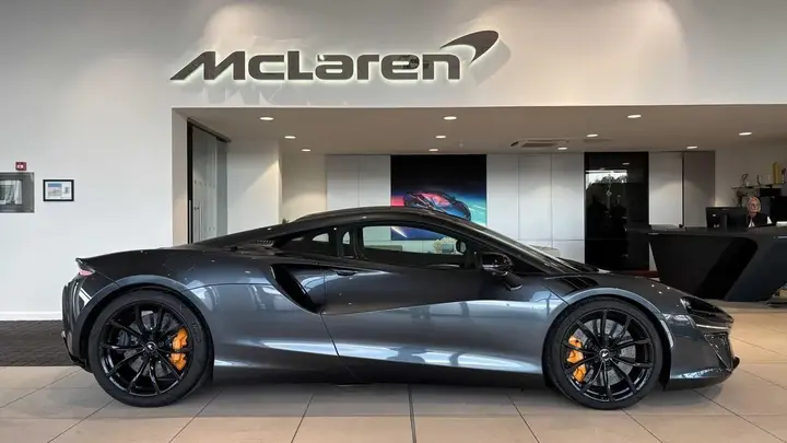 Mclaren Artura 2024 photo 3