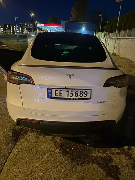 Tesla Model Y 2022 photo 3
