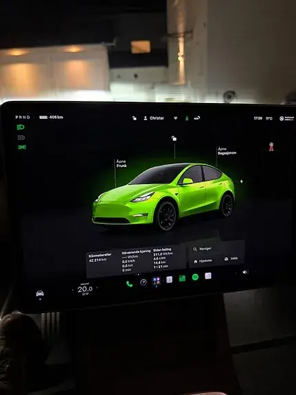 Tesla Model Y 2022 photo 2
