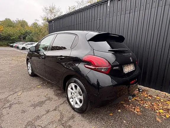 Peugeot 208 2016 photo 4