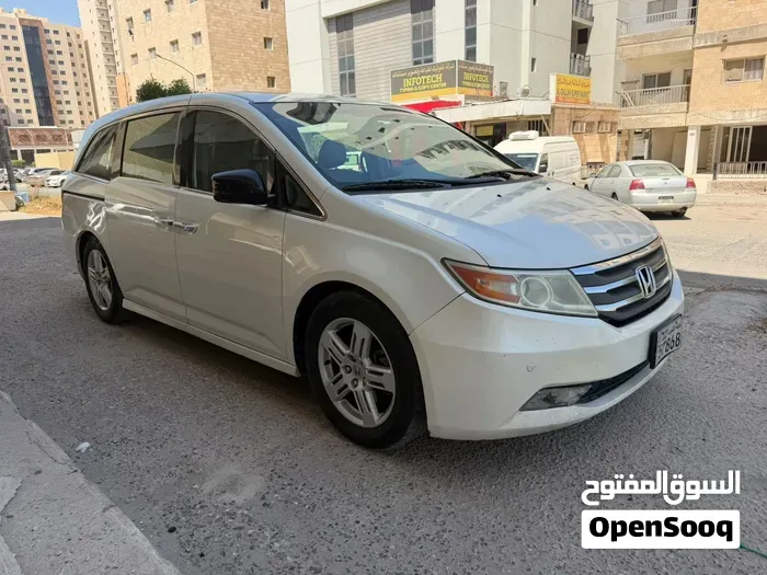 Honda Odyssey 2013 photo 4