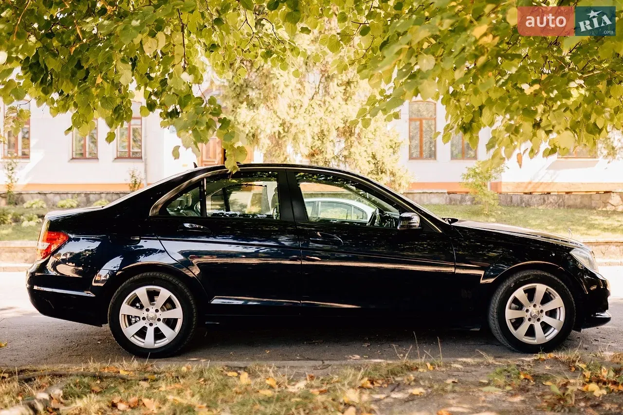 Mercedes-Benz C-Class 2012 photo 3