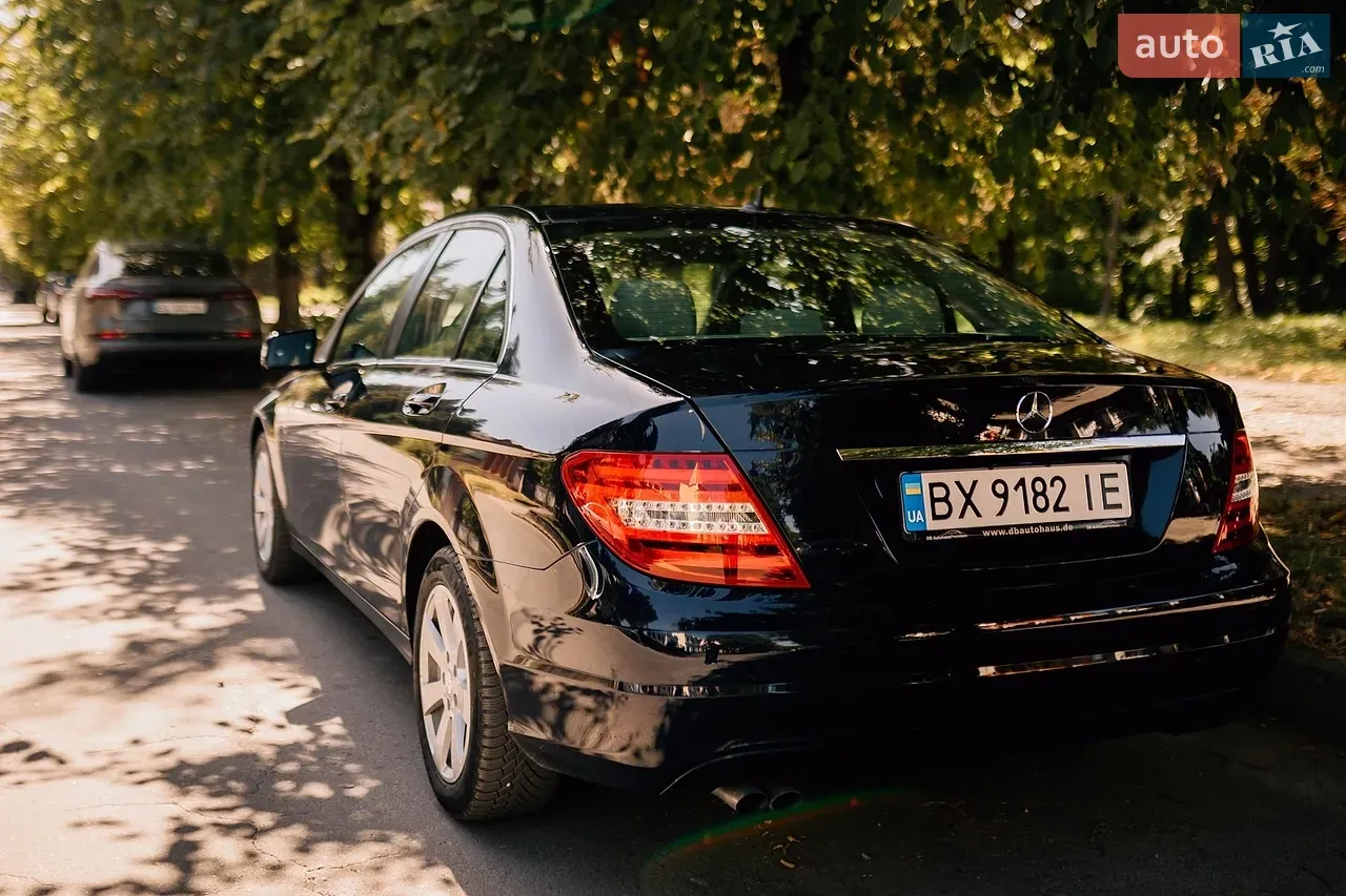 Mercedes-Benz C-Class 2012 photo 4