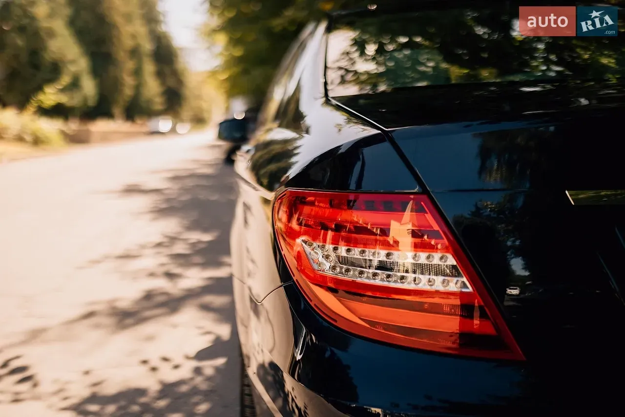 Mercedes-Benz C-Class 2012 photo 5