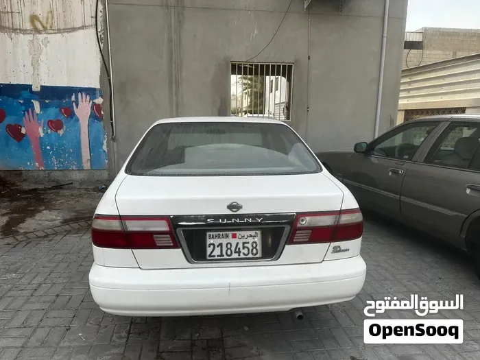 Nissan Sunny 2000 photo 3