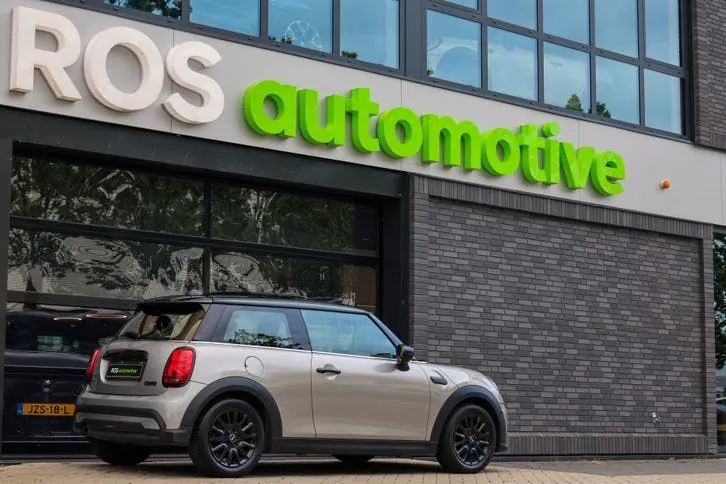 Mini Cooper 2023 photo 2