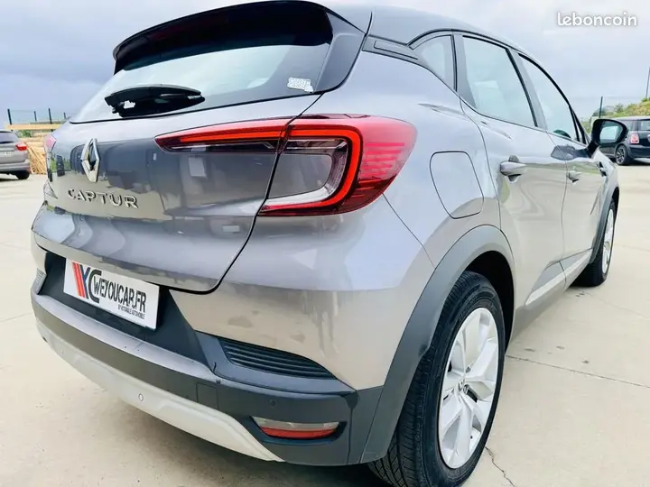 Renault Captur 2021 photo 2