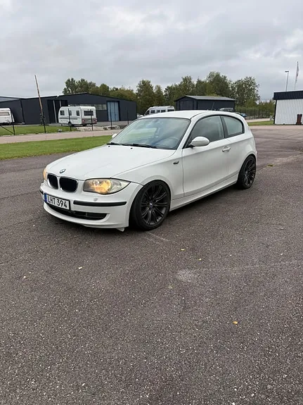 BMW 1 Series 2008 photo 2