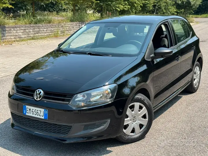 Volkswagen Polo 2012 photo 2