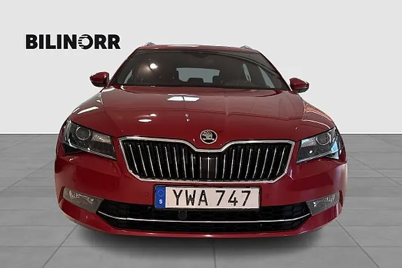 Skoda Superb 2018 photo 5