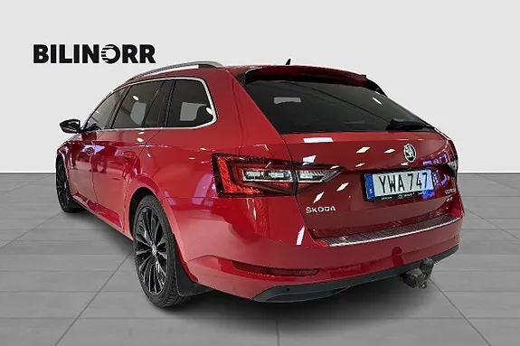Skoda Superb 2018 photo 2