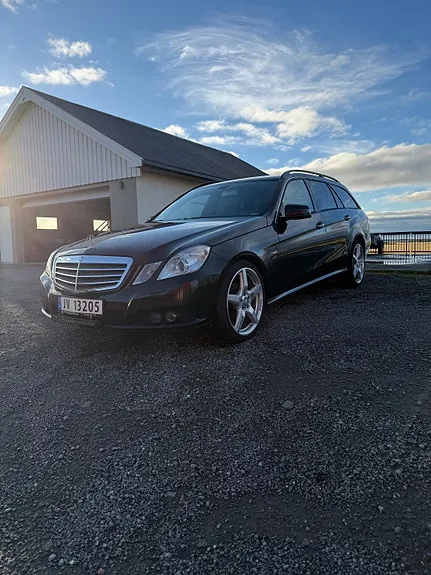 Mercedes-Benz E200 D 2011 photo 2
