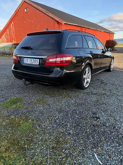Mercedes-Benz E200 D 2011 photo 3