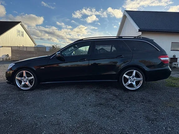 Mercedes-Benz E200 D 2011 photo 5