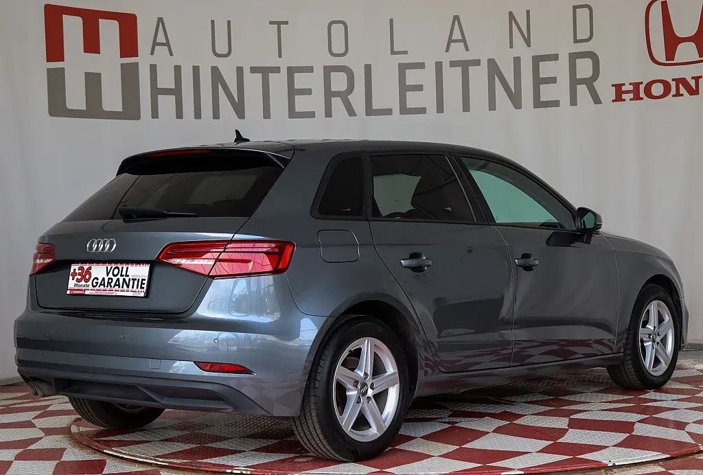 Audi A3 2019 photo 2