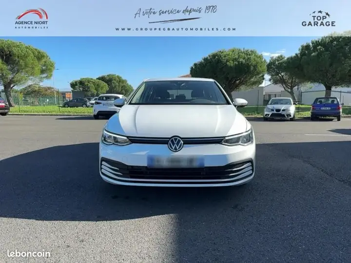 Volkswagen Golf 2023 photo 2