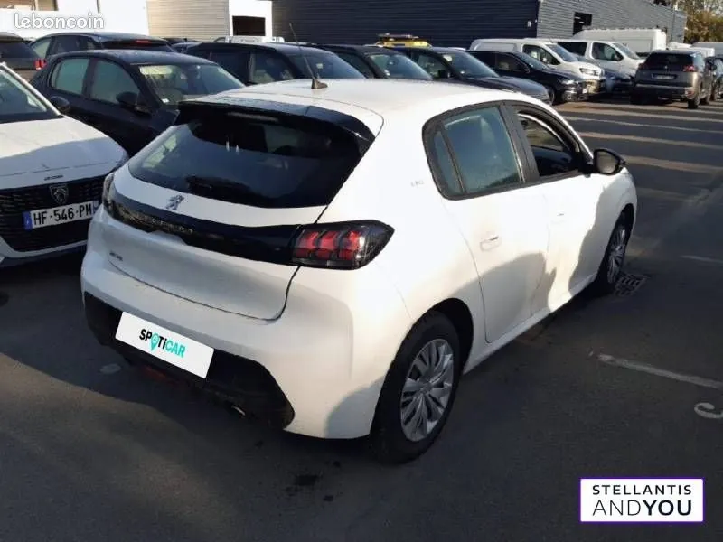 Peugeot 208 2023 photo 3
