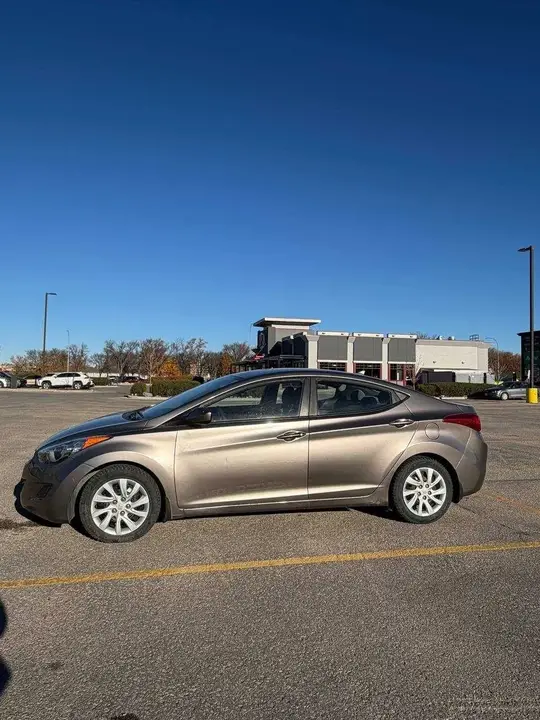 Hyundai Elantra 2013 photo 2