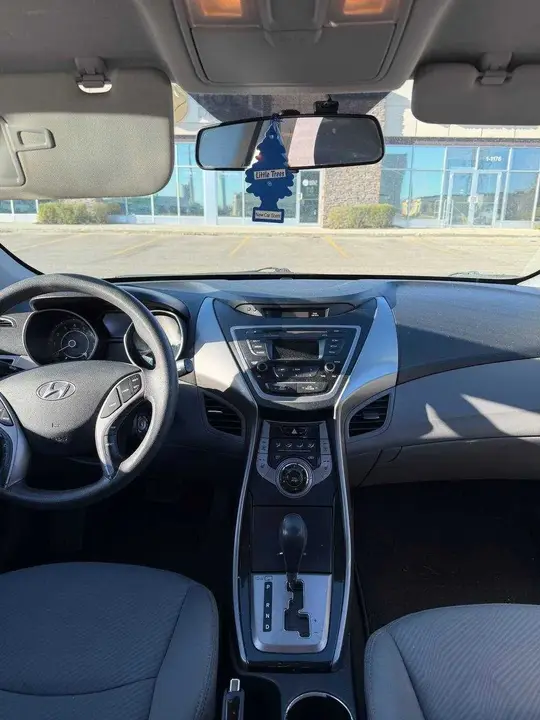 Hyundai Elantra 2013 photo 4