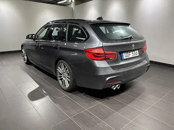BMW 330I 2019 photo 2