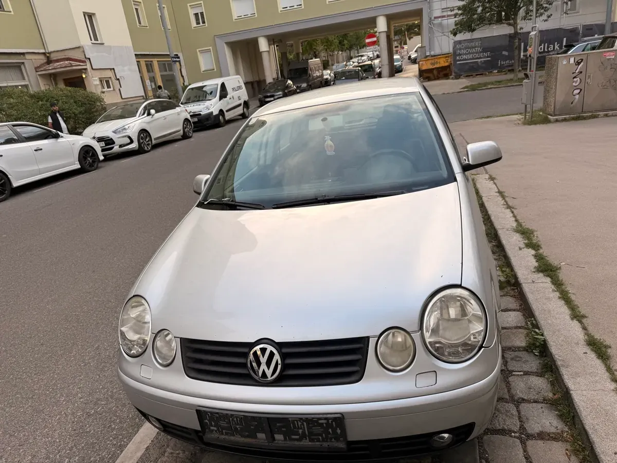 Volkswagen Polo 2005 photo 2