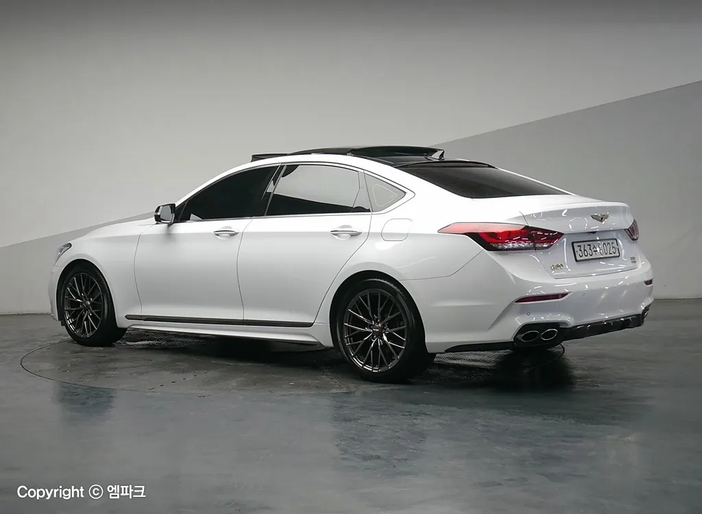 Genesis G80 2019 photo 2