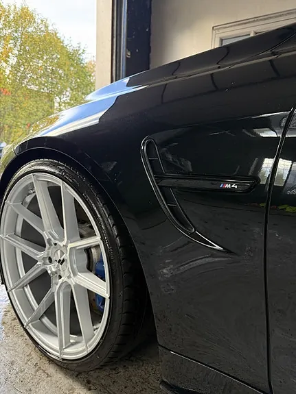 BMW M4 2015 photo 2