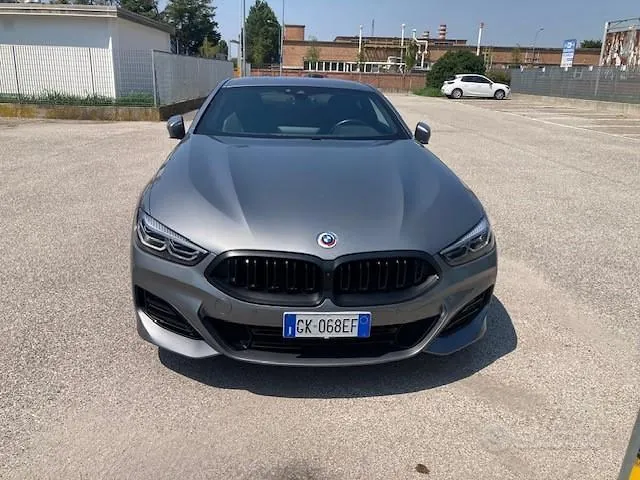 BMW 8 Series 2022 photo 2