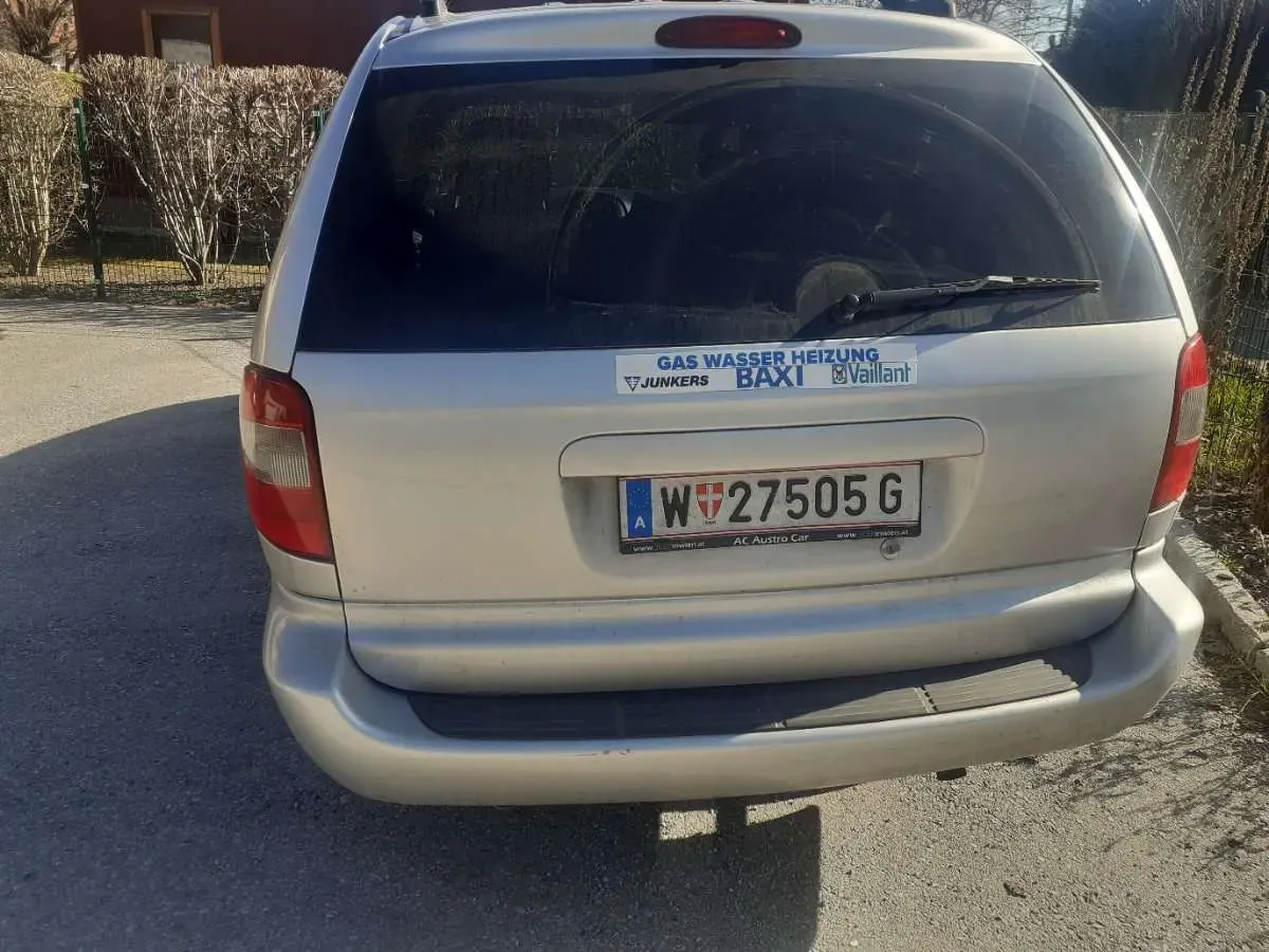 Chrysler Voyager 2004 photo 3