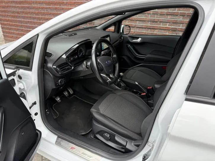 Ford Fiesta 2017 photo 3