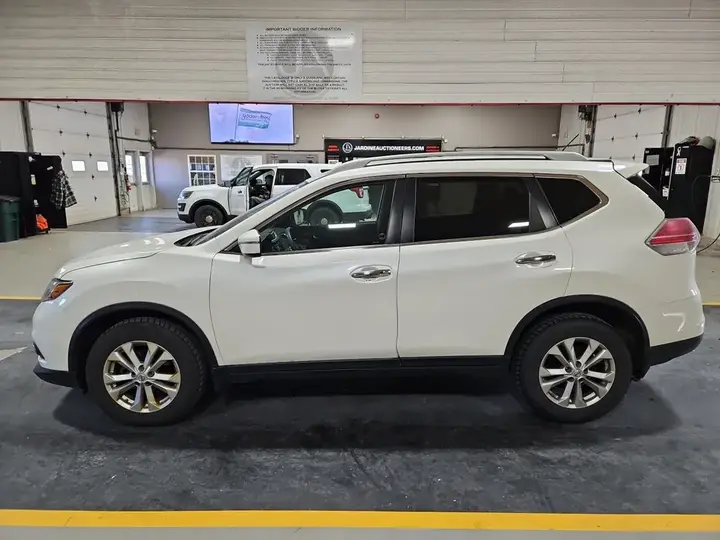 Nissan Rogue 2016 photo 2