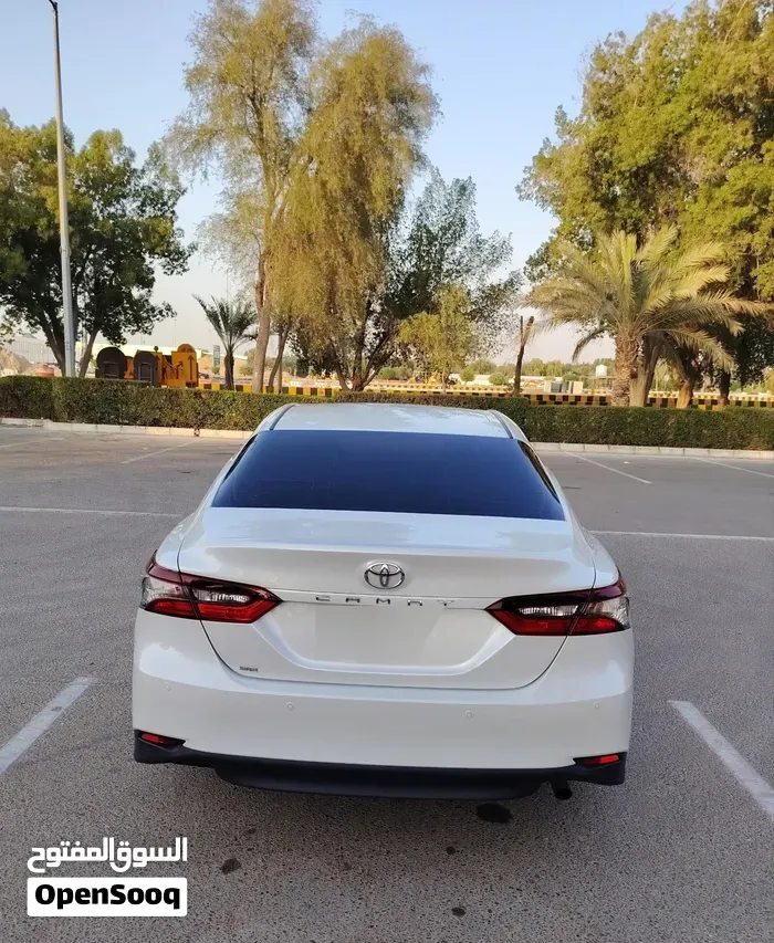 Toyota Camry 2023 photo 2