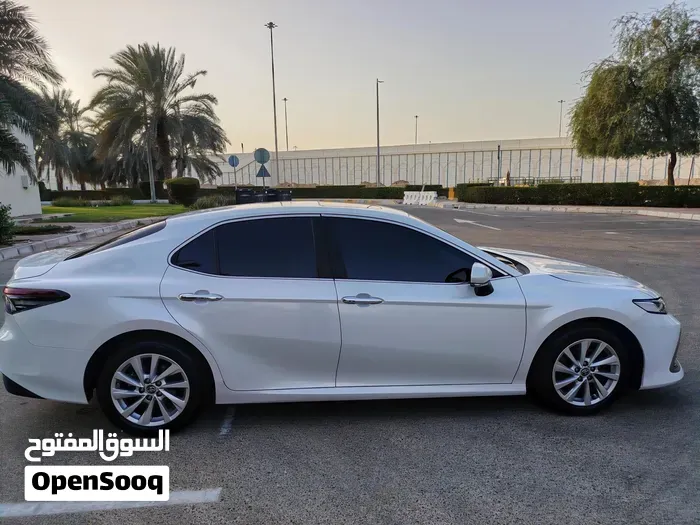 Toyota Camry 2023 photo 3