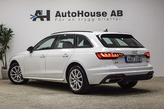Audi A4 2022 photo 2