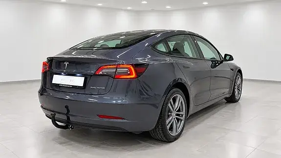 Tesla Model 3 2023 photo 5