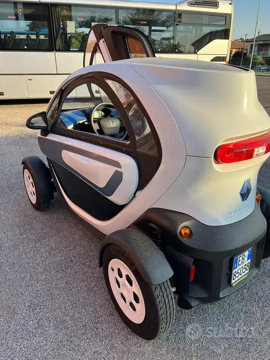 Renault Twizy 2013 photo 3
