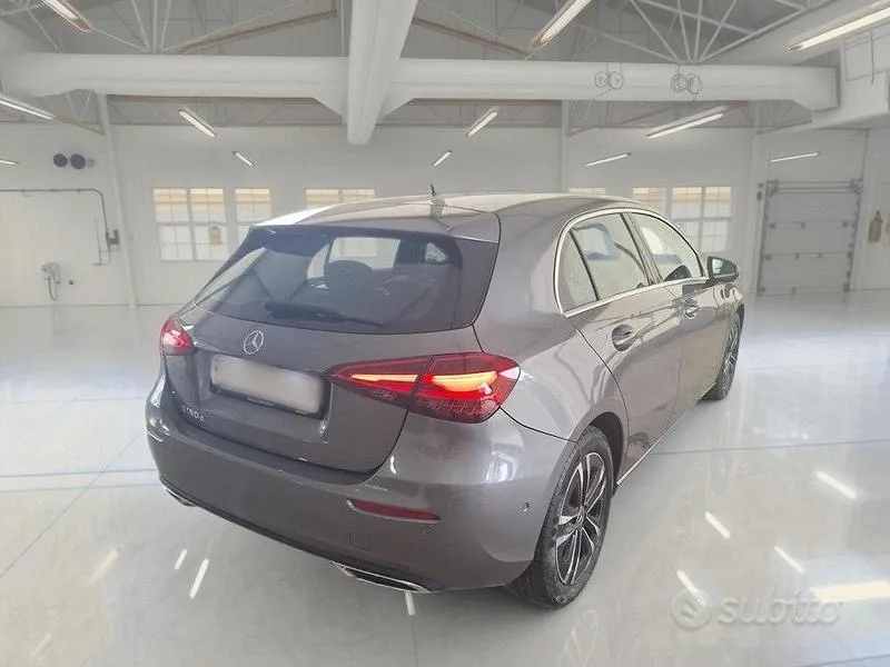 Mercedes-Benz A 180 2023 photo 4