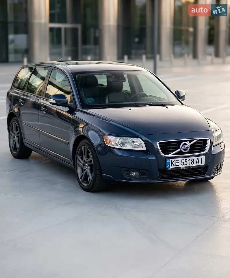 Volvo V50