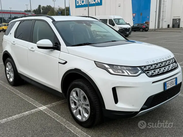 Land Rover Discovery Sport 2021 photo 2