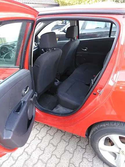 Renault Clio 2006 photo 2