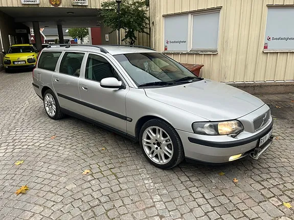Volvo V70 2001 photo 2