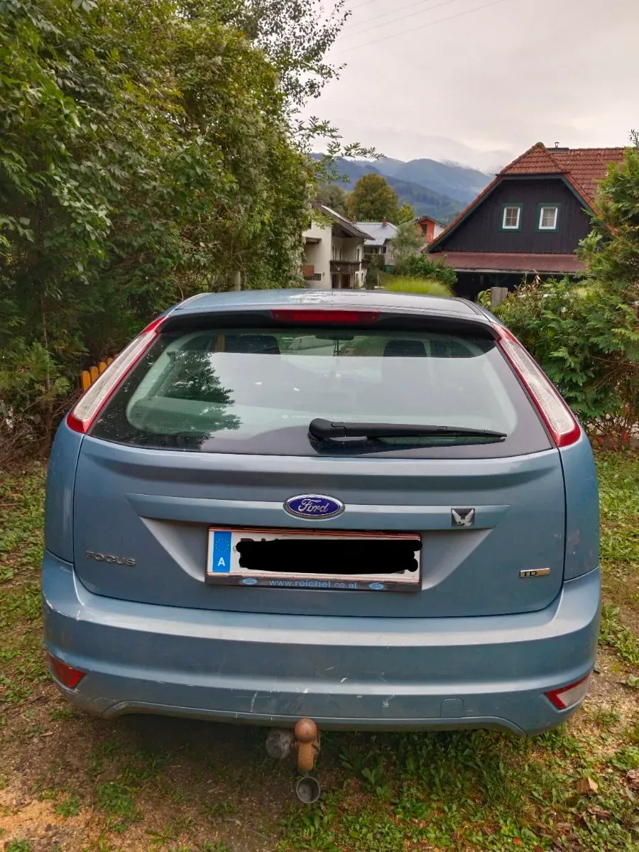 Ford Focus 2009 photo 2