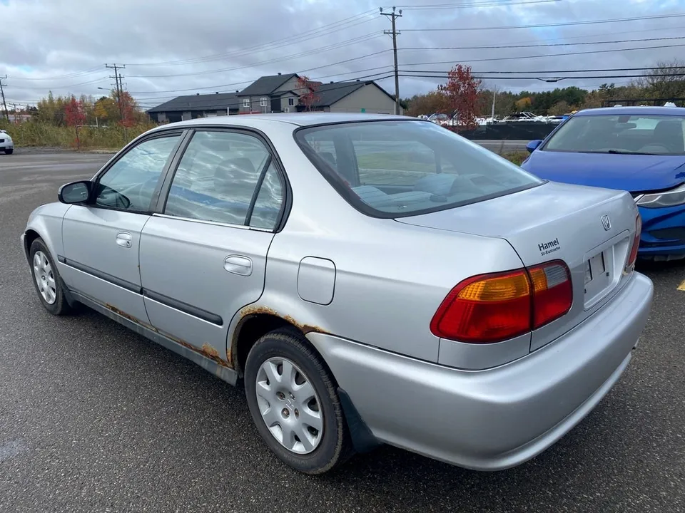 Honda Civic 2000 photo 2