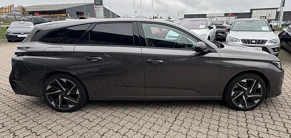 Peugeot 308 2022 photo 4